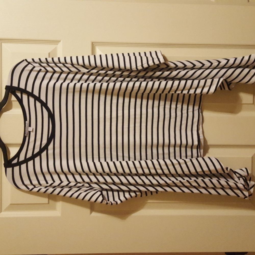 Larsen Gray striped sidetail tunic